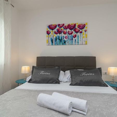 Apartment Ferias Trogir Luaran gambar