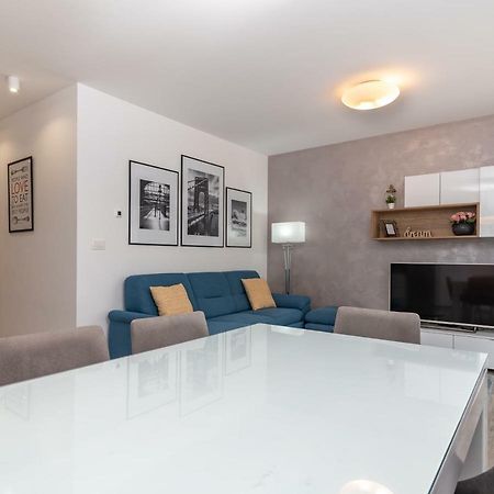Apartment Ferias Trogir Luaran gambar