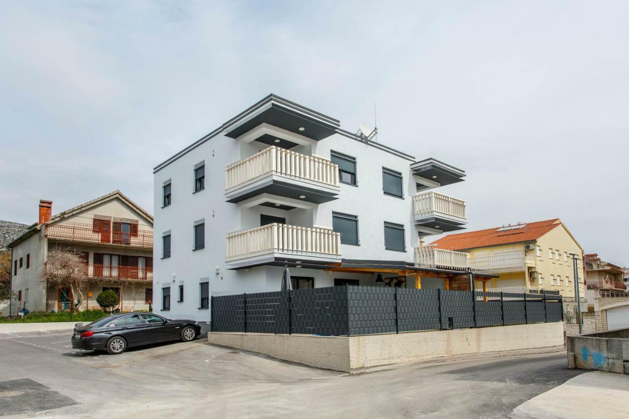 Apartment Ferias Trogir Luaran gambar