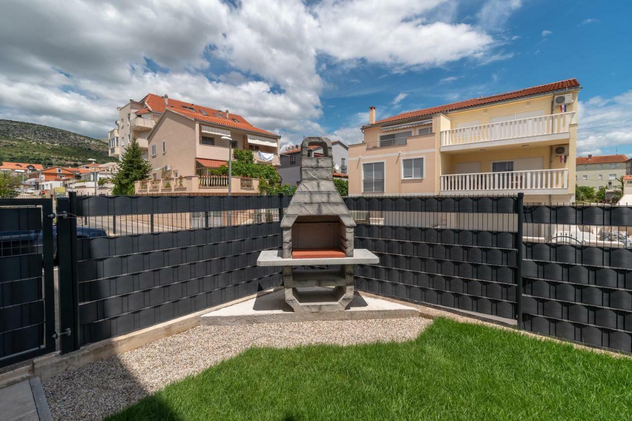 Apartment Ferias Trogir Luaran gambar