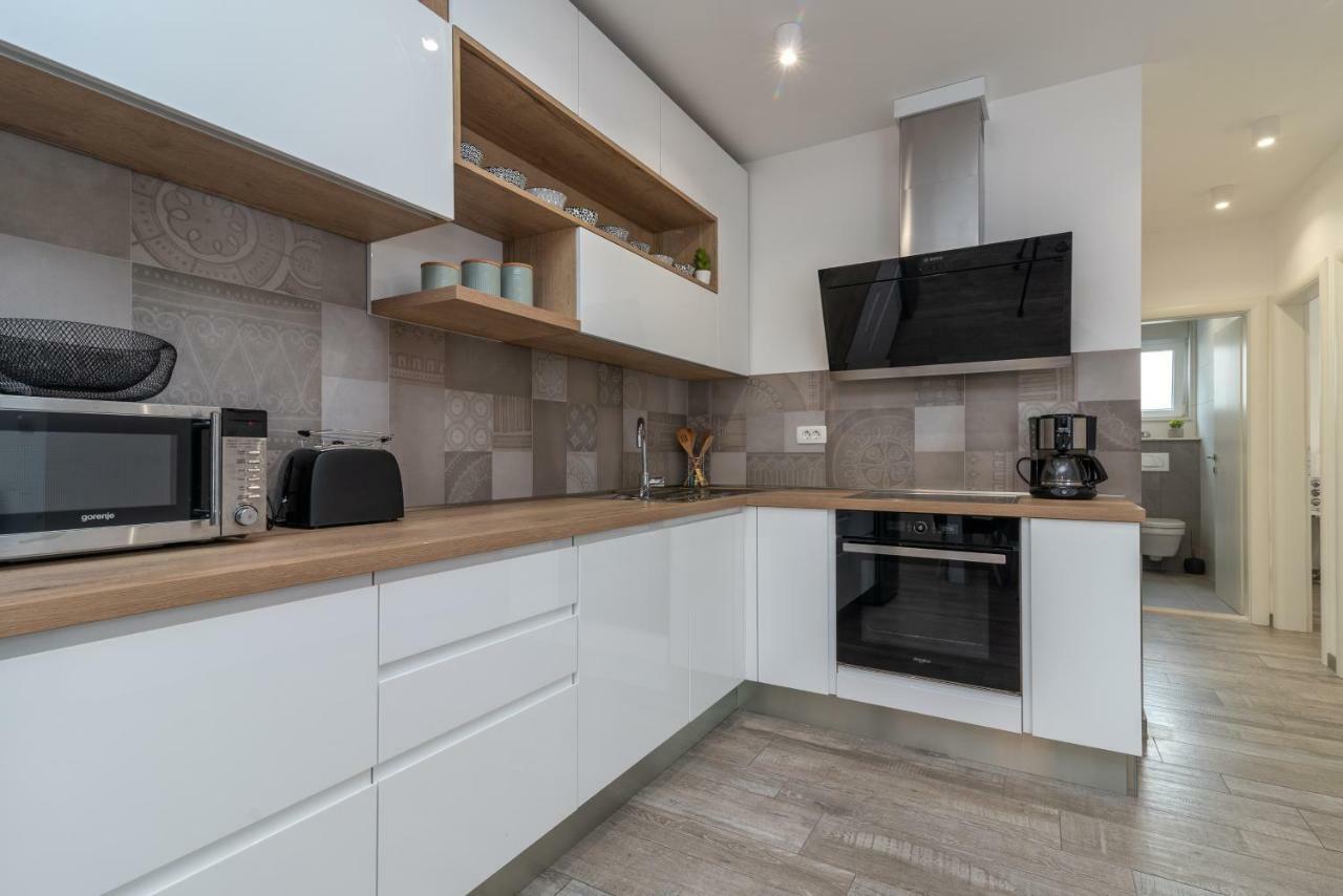 Apartment Ferias Trogir Luaran gambar